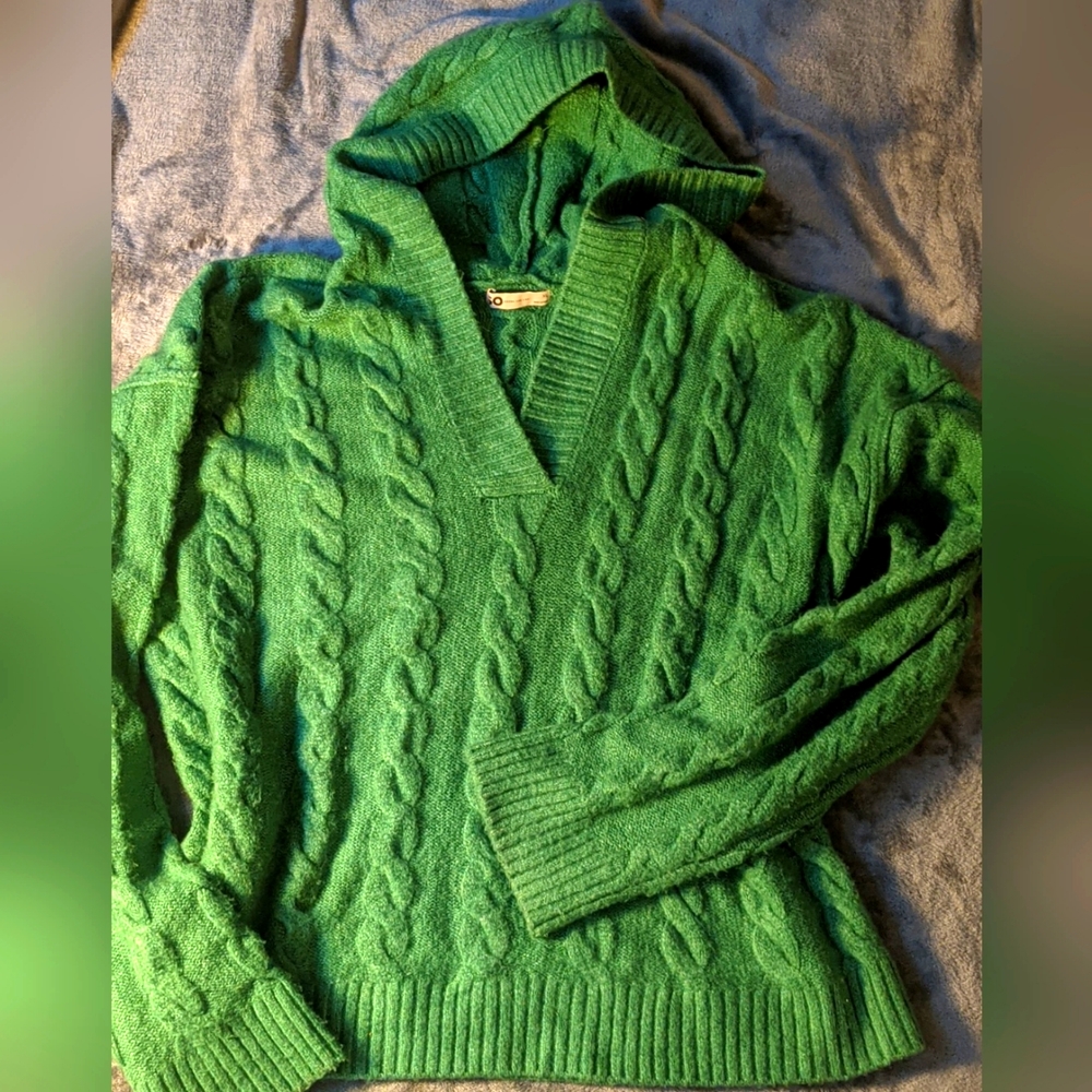 Hooded emerald green sweater